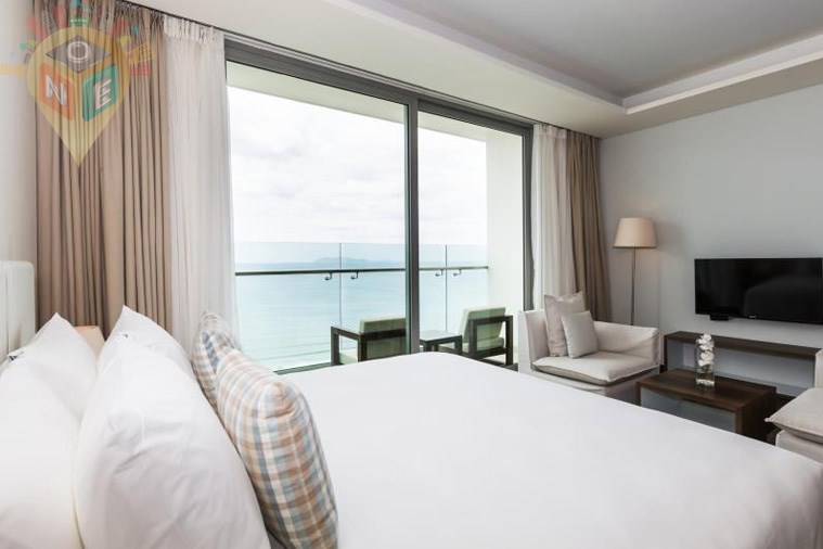 Light Studio City View