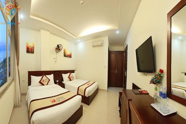 Phòng 2 giường hướng nhìn ra thành phố