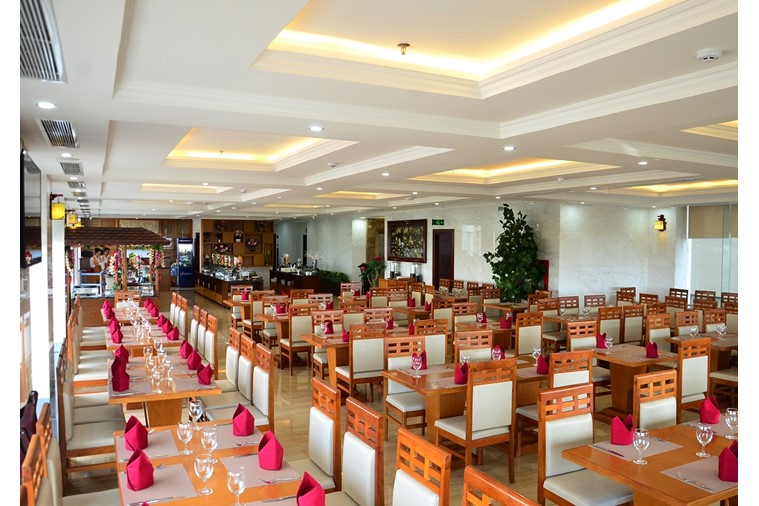 Khách Sạn Lê Hoàng Beach Đà Nẵng