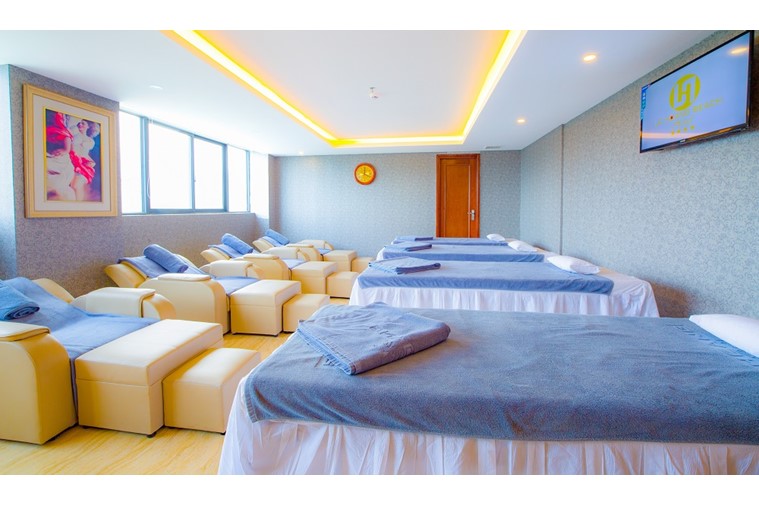 Khách Sạn Lê Hoàng Beach Đà Nẵng