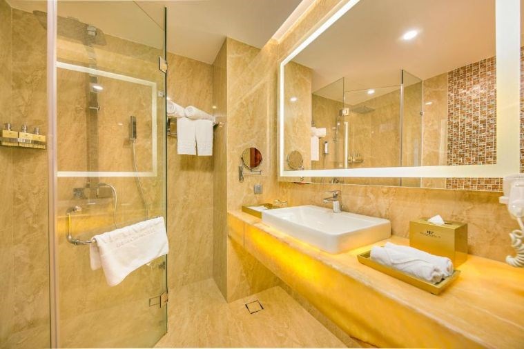 Phòng Deluxe Double Partial Ocean View