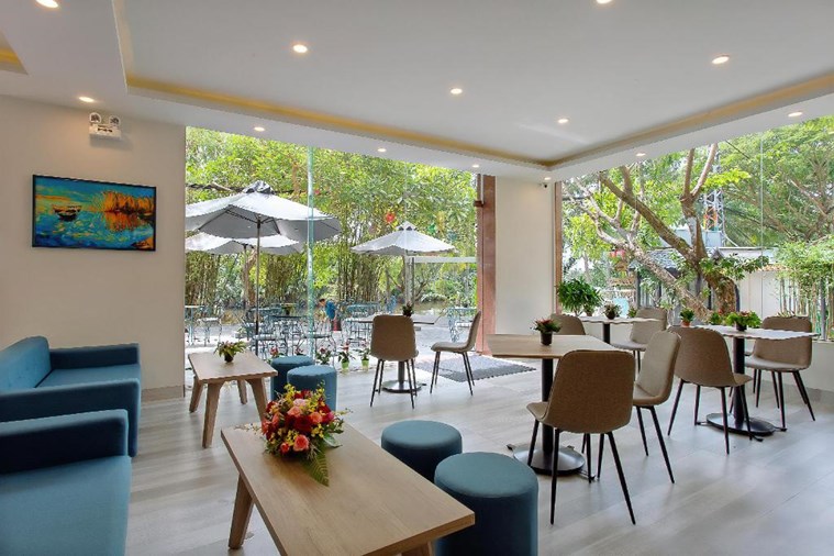 Aurora Riverside Hotel & Spa