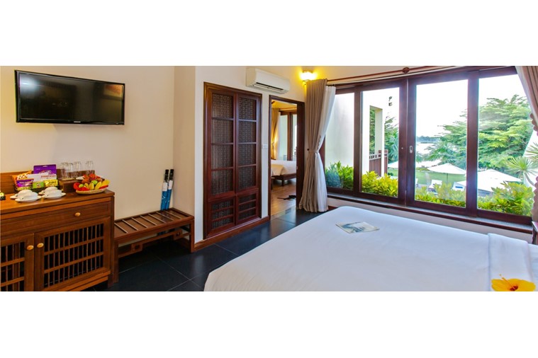 Phòng Marina River View Villas