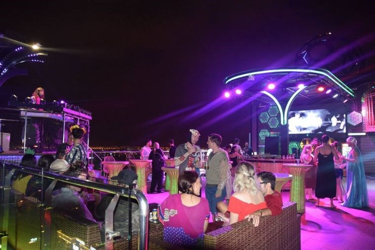  Yarra Ocean Suites Danang 