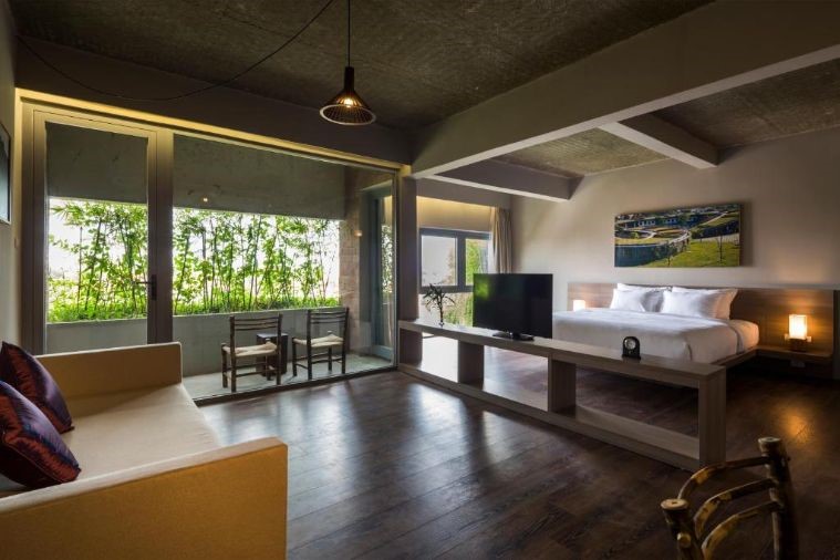 Phòng Suite Double Pool view