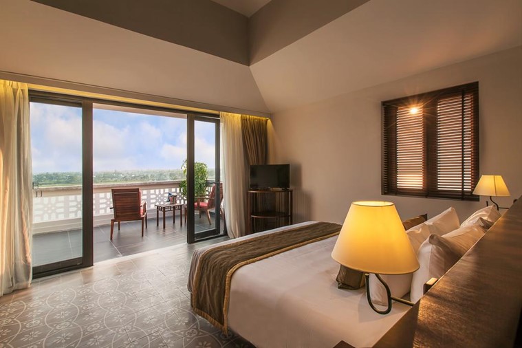 Grand Deluxe Double River & Town View