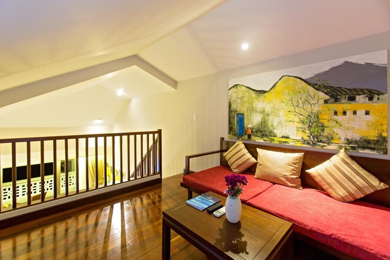 Grand Deluxe Double River & Town View