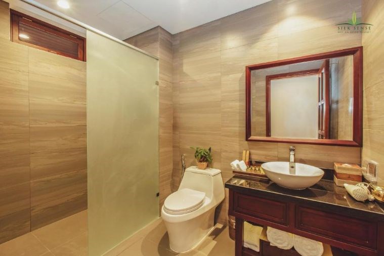 Family 2 Bedrooms Pool And River View