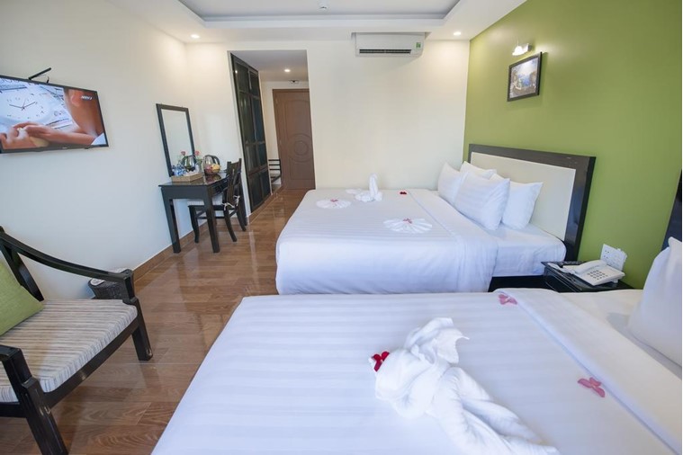 Phòng Triple With Balcony 