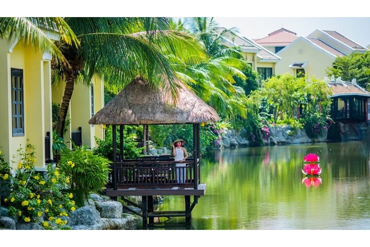 Phòng Bungalow Lagoon View With Balcony