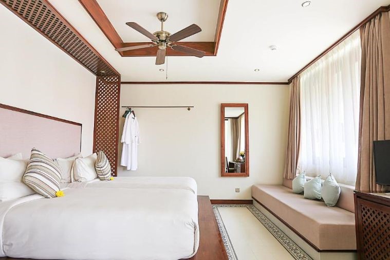 Phòng Deluxe Twin Pool