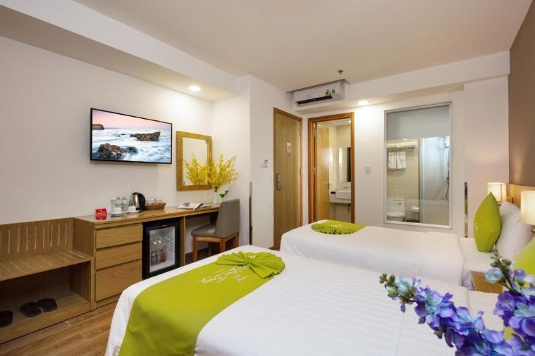 Phòng Deluxe Senior City View