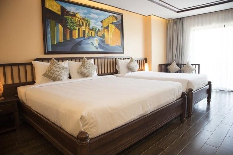 Deluxe Family Village