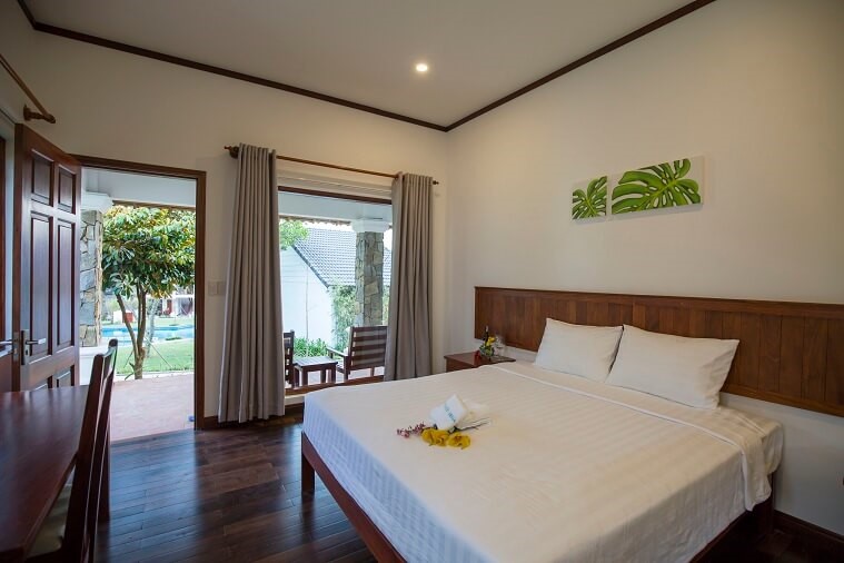 Bungalow Double Pool View