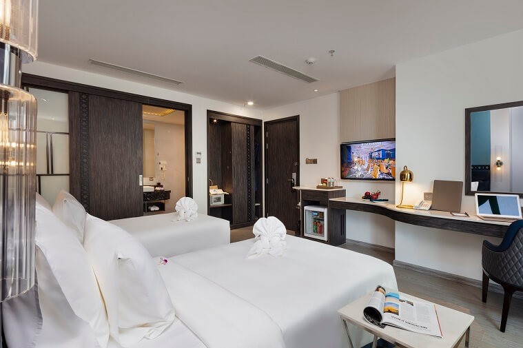 Phòng Premier Twin With Window