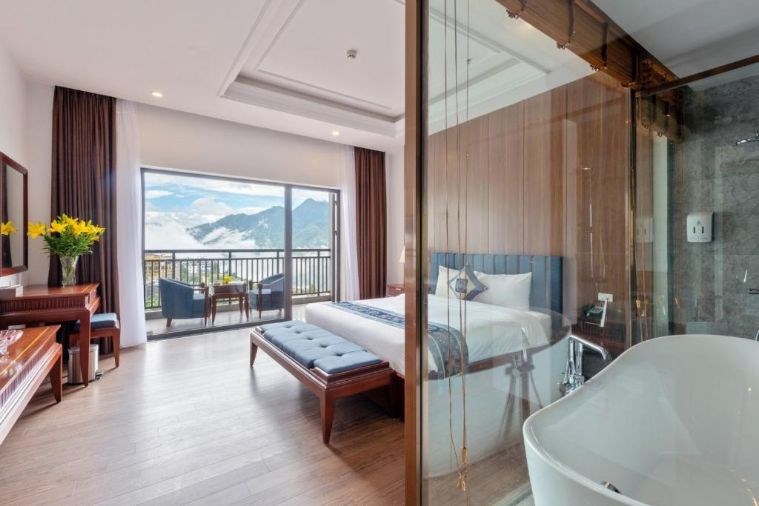 Grand Deluxe Double With Mountain View