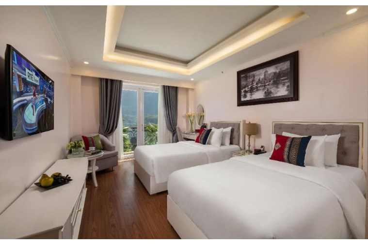 Khách sạn Praha Sapa