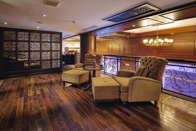 Khách sạn Paradise Suites Hạ Long