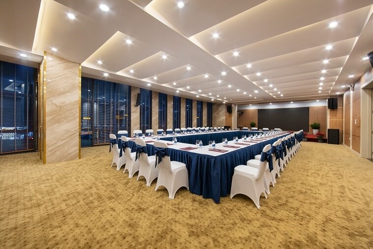 Khách sạn Marina Hạ Long