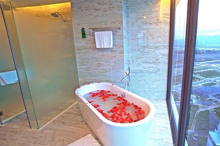 Phòng Queen Ann Suite