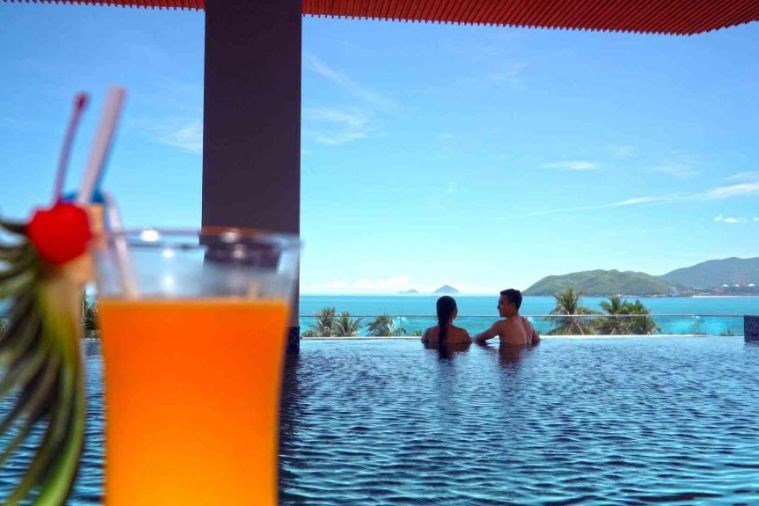 Khách Sạn Queen Ann Nha Trang