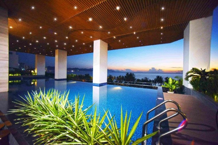 Khách Sạn Queen Ann Nha Trang