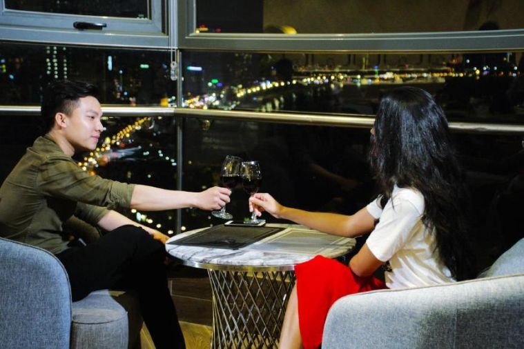 Khách Sạn Queen Ann Nha Trang