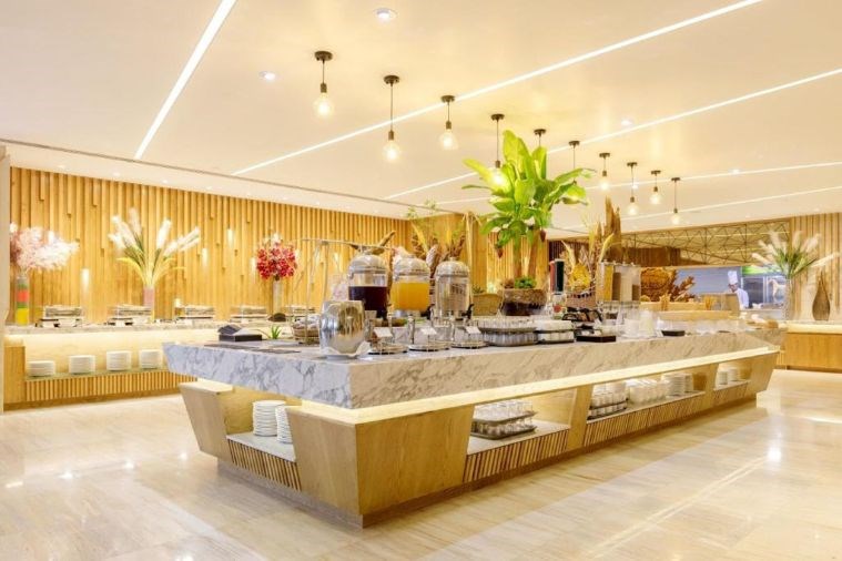 Khách Sạn Queen Ann Nha Trang