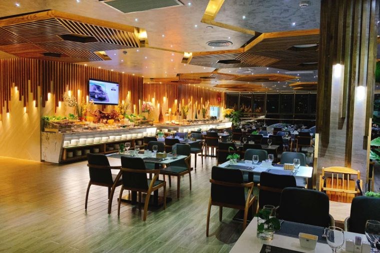 Khách Sạn Queen Ann Nha Trang