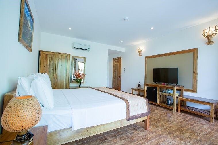 Phòng Deluxe Double Partial Ocean View