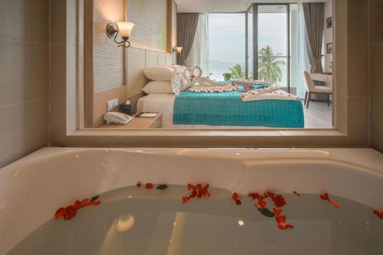 Phòng Premier Deluxe Double Ocean View