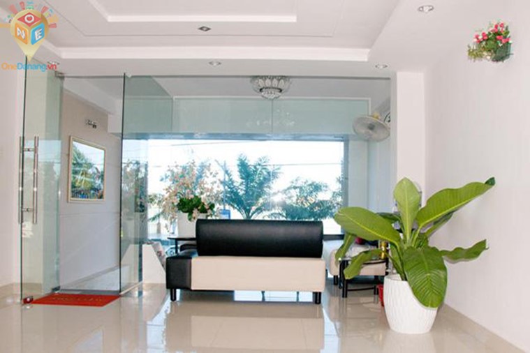 Khách sạn Rainbow