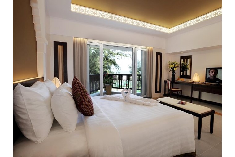 Phòng Deluxe Double Hướng Vườn