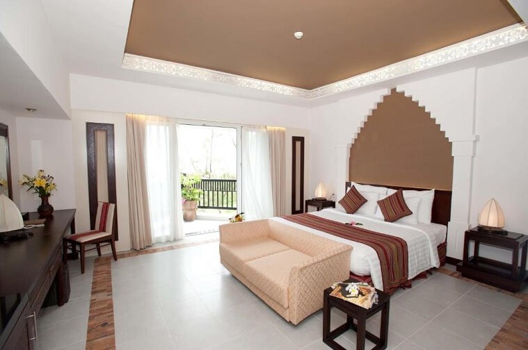 Phòng Deluxe Double Hướng Vườn