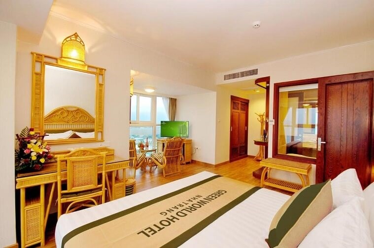 Phòng Junior Suite Sea View Balcony