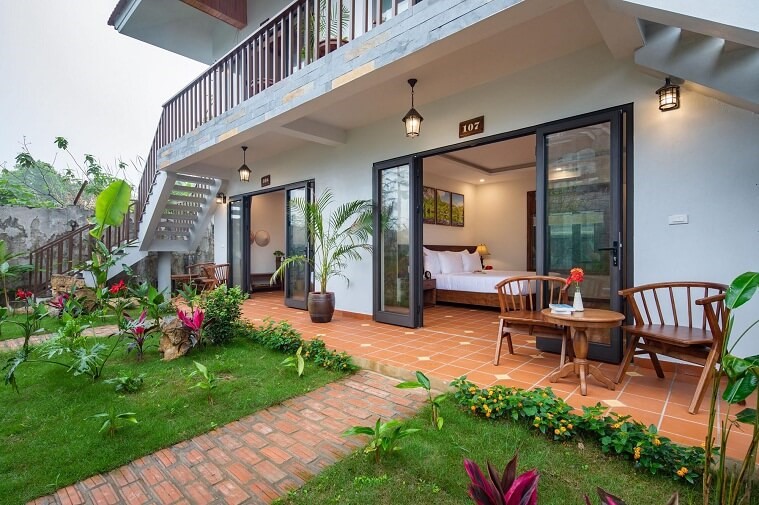 Duplex Family Panorama view