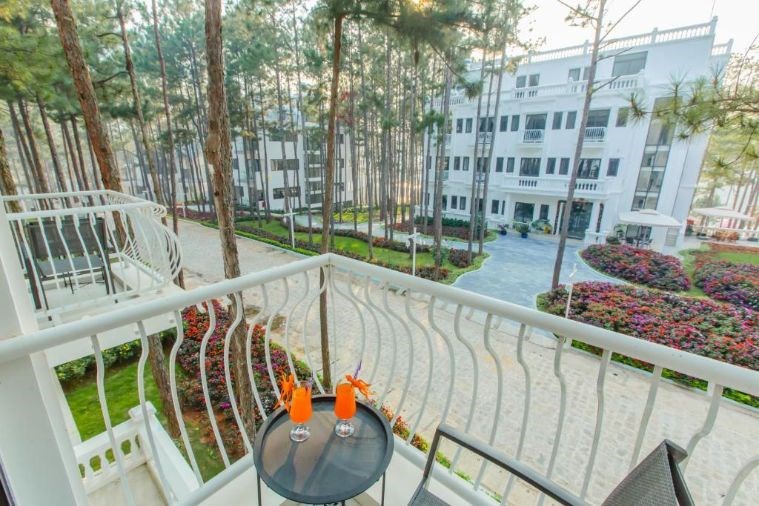 Phòng Premium Deluxe Twin Garden View