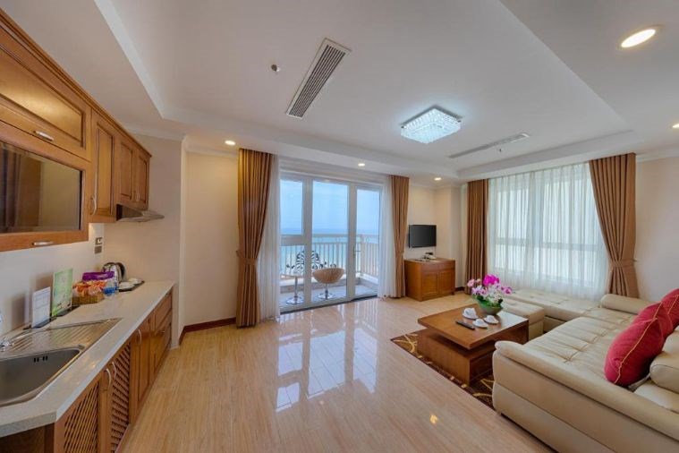 Family connecting Ocean view 