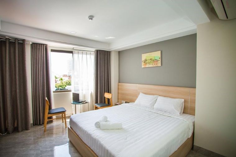 Khách sạn Moonlight Bay Nha Trang