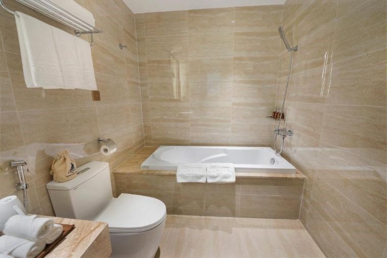 Phòng Grand Beach Front Triple