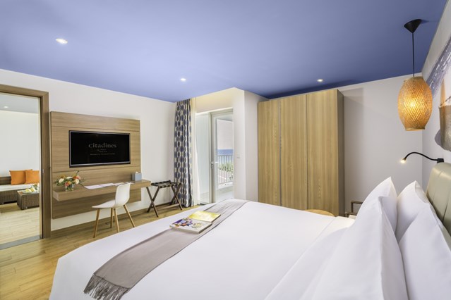 Premier Deluxe Ocean (Room)