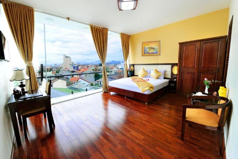Phòng Balcon Deluxe City View
