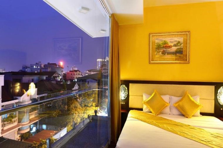 Phòng Balcon Deluxe City View