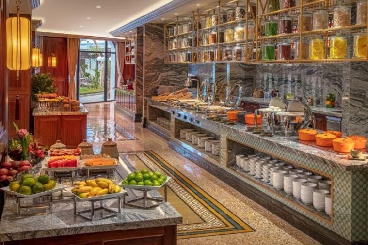 Silk Path Grand Huế Hotel