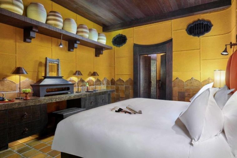 Phòng Deluxe Double Nhìn Ra Hồ Bơi