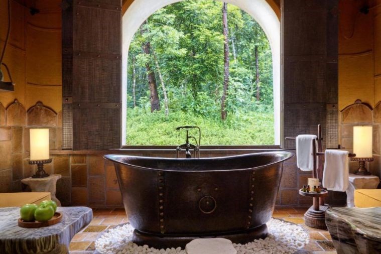 Phòng Junior Suite Twin Nhìn Ra Hồ Bơi