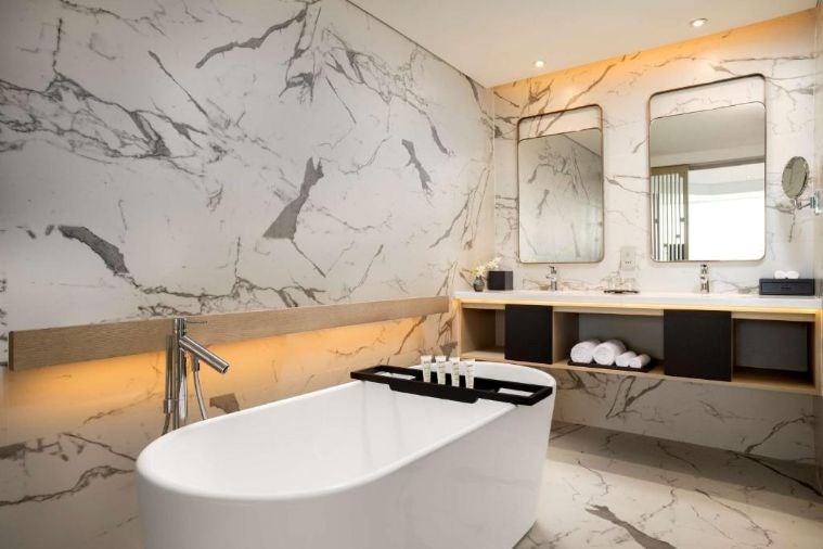 Deluxe Double City View