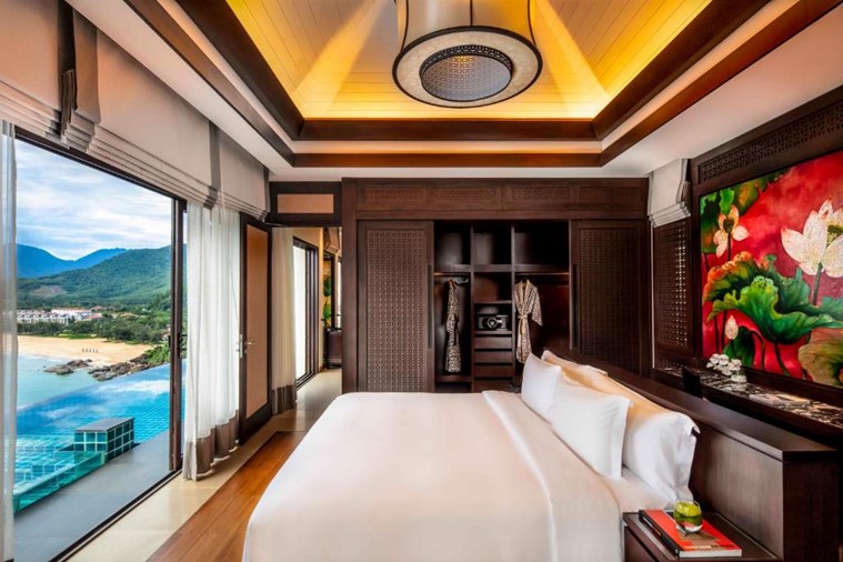 Three Bedroom Seaview Hill Pool Villa