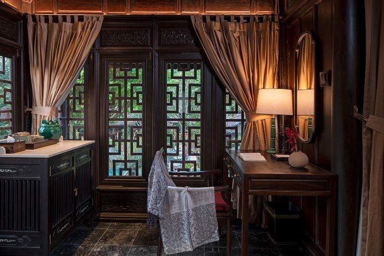 MARGUERITE DURAS  Villa