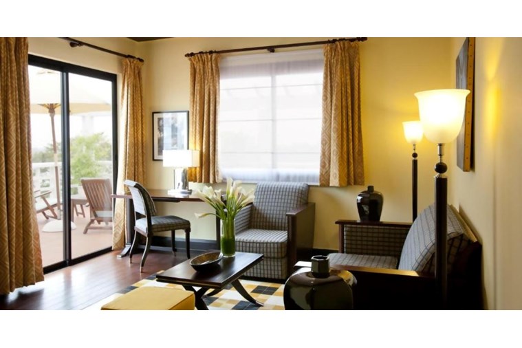 Phòng Colonial Suite